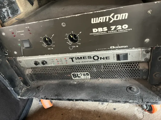 Amplificador time one SL 725 3000 rms todo original