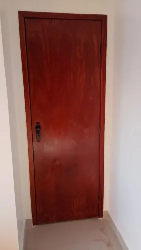 Reparos e reforma de portas