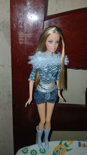 Boneca Barbie animal print