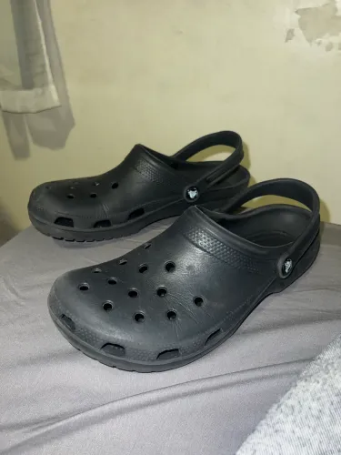 Crocs original tamanho 40
