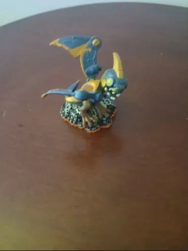 Skylanders Giants Lightcore Dropbot