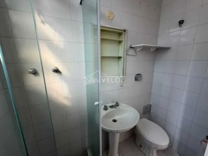 Kitnet/Conjugado : / Residencial / Botafogo
