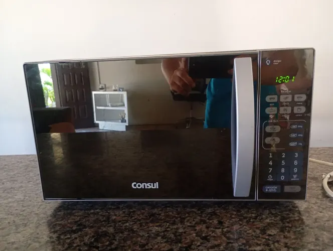 Microondas Consul Espelhado Semi-Novo