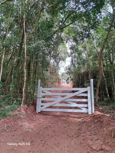 Sitio na margem do asfalto p 175.000,00.