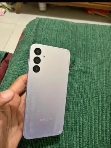 Vendo um A 14 5G com 128gb está novo duração de bateria de 1 dia.