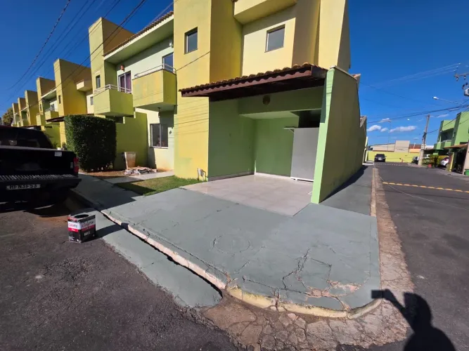 Vende-se sobrado 3/4 no Condomínio Mason Vert em Várzea Grande-MT