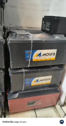 Bateria de 180 amperes Moura ,bosch ou heliar seminovas mesma coisa de zera