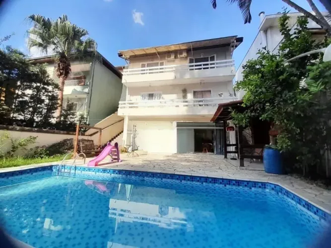 Casa para venda no condomínio fechado São Paulo II - Cotia - SP