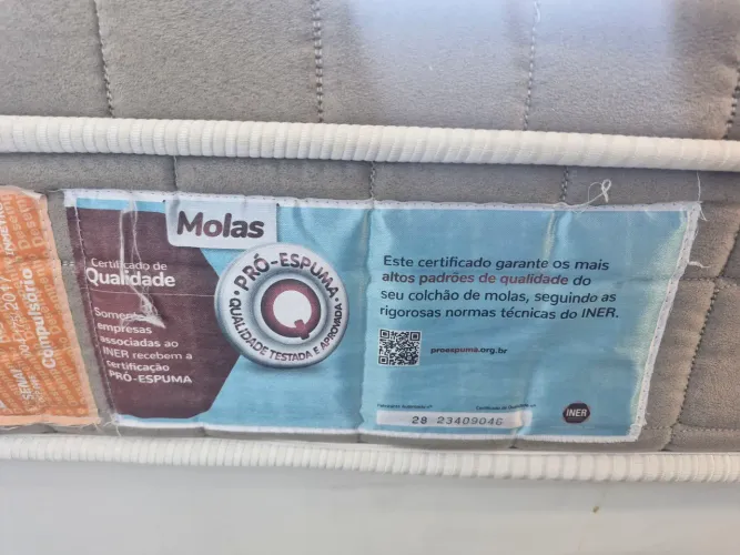 COLCHÃO QUEEN SEMI NOVO