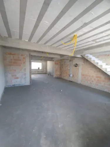 EXELENTE CASA DE 03 QUARTOS, 03 SUITES, 02 VAGAS EM CONTAGEM NO BAIRRO LACIO DE ABREU
