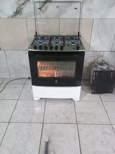 Fogão eletrolux 6 bocas acendimento automático luz no forno