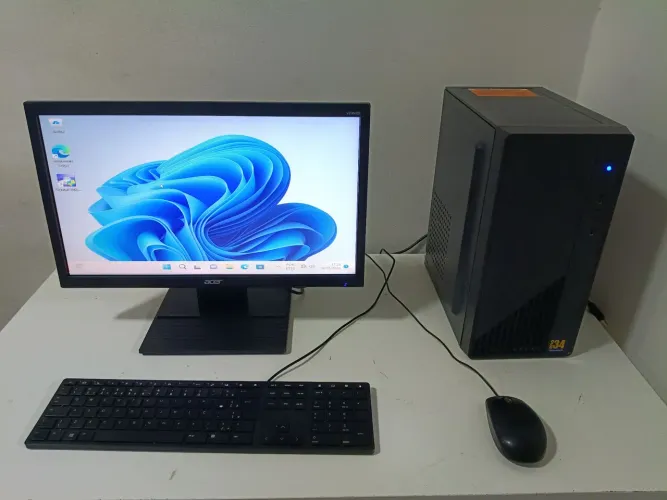 Vendo computador completo CPU, mouse, teclado e Monitor