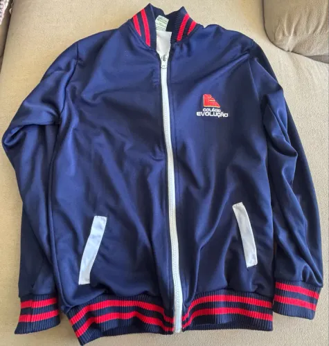 Casaco de uniforme Colégio Evolução