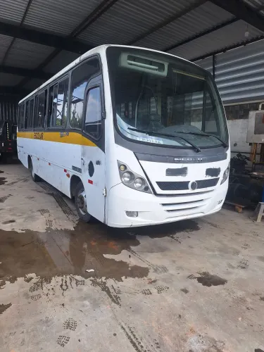 Ônibus VW neobus thunder