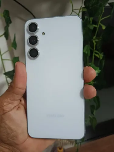 SAMSUNG A55 5G NOVINHO,TODO ORIGINAL,1 CHIP , RESISTÊNCIA A ÁGUA TOP DE LINHA.