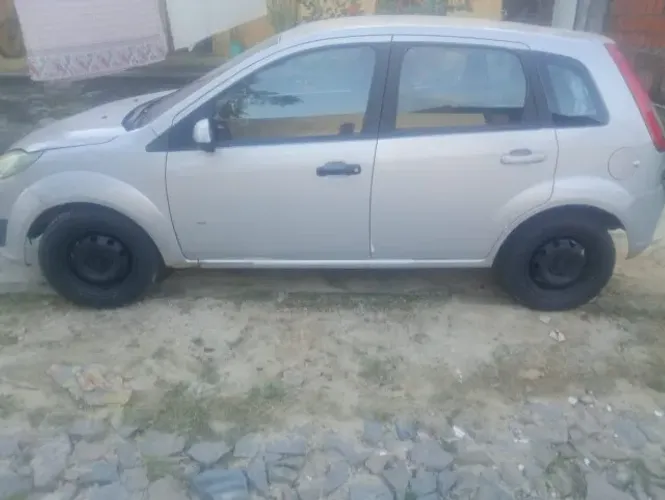 Ford Fiesta SE 1.6 8V Flex 5P 2014