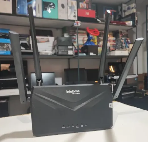 Roteador Intelbras 4 antenas W5 1200GS gigabit em perfeito estado, parcelo no cartao