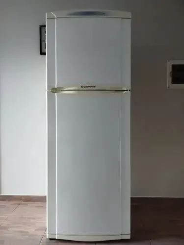 Vende se geladeira