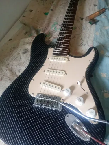Guitarra Mg 22 plotada