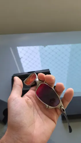 Juliet 5G plasma na dark ruby