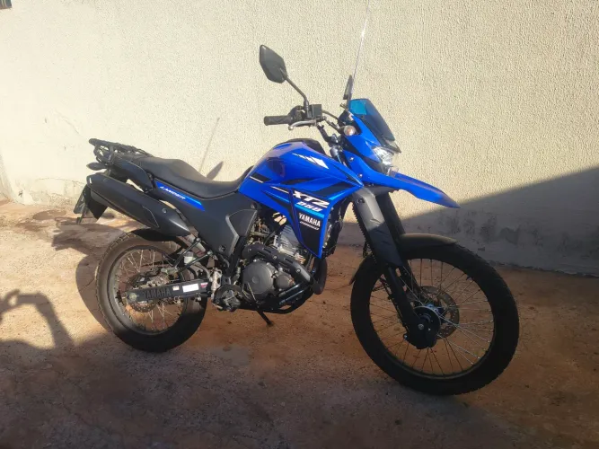 Lander 250, a mais zera de goiania