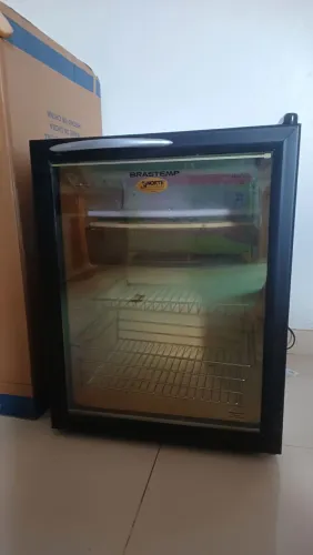 Frigobar Brastemp 76 Litros com Porta de Vidro