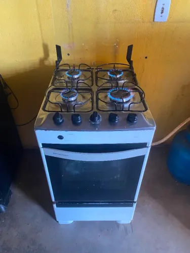 Fogao Brastemp funcionando perfeitamente Acendimento elétrico ok Faço entregas