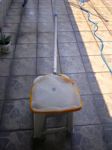 peneira cata folha de piscina