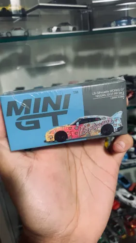 Mini GT do LB-Silhouette WORKS GT Nissan 35GT-RR Ver.1 (LBWK Kuma