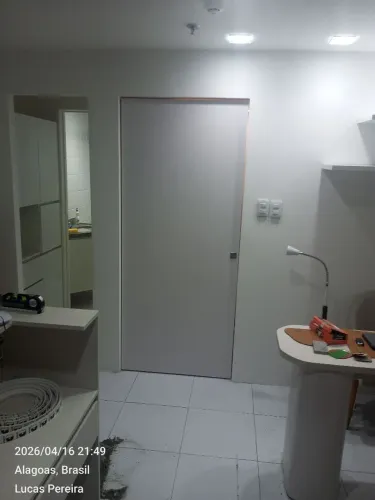Marceneiro instalação de portas 