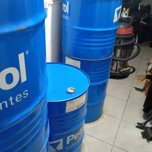 Vende-se Tambores de Óleo vazio 200 litros.