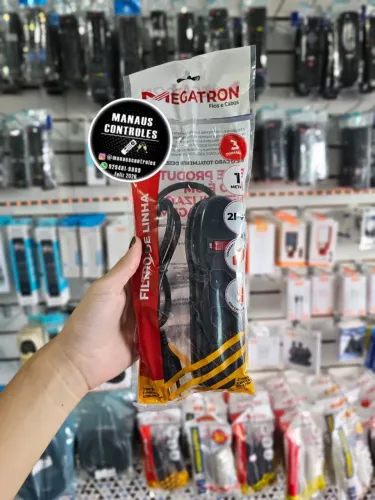 Filtro de linha de 3 tomadas 2p+T circuit Breaker Bivolt preto
