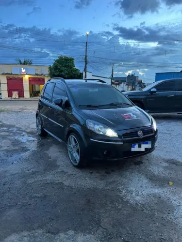 Fiat Idea Sporting 1.8 Flex 16V 5P 2011