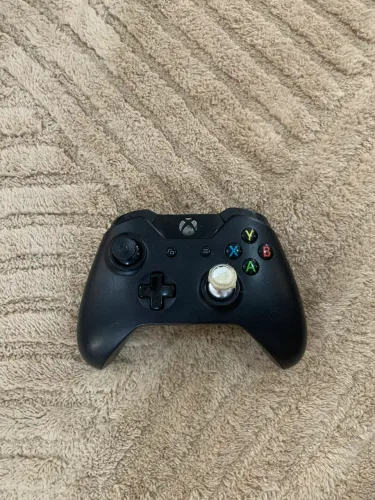 Vendo controle de videogame para Xbox quebrado