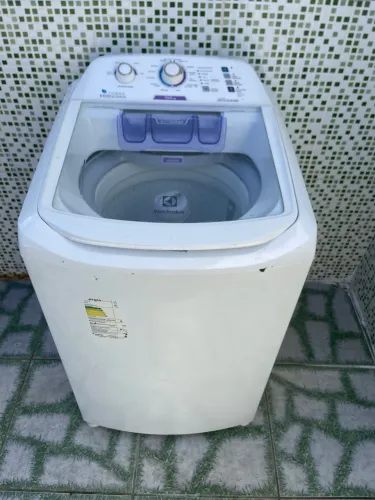 Máquina de lavar roupa Eletrolux