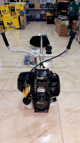 Roçadeira a gasolina 4 tempos 1.6hp 39cc Toyama - Novo/Loja 
