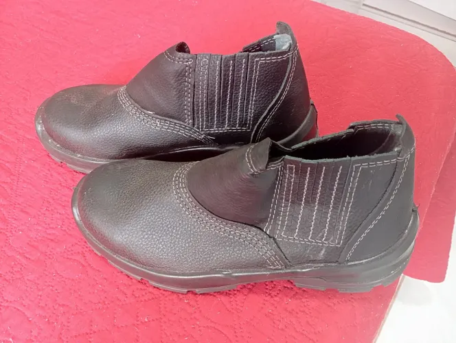 Bota de segurança em couro legítimo