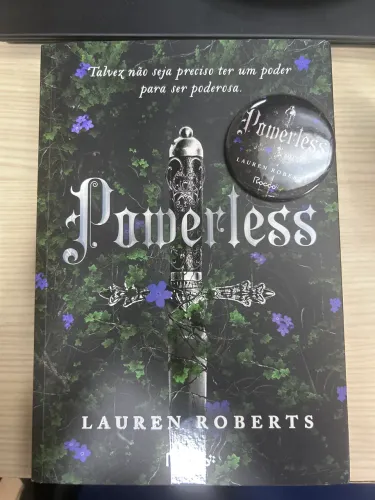 Powerless, de Lauren Roberts