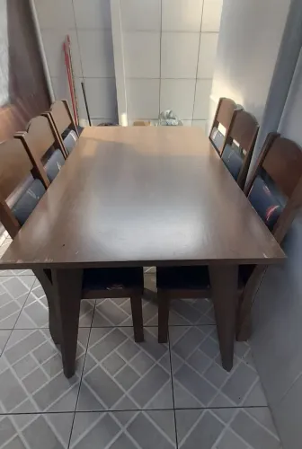 Mesa de Jantar com 6 cadeiras