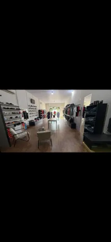 Móveis para loja de roupas
