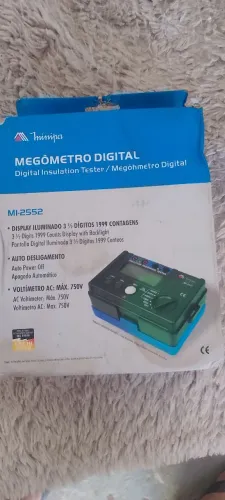 Megometro digital 