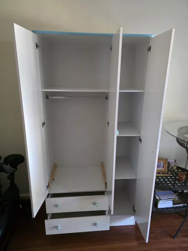 Guarda roupa infantil 3 portas e 2 gavetas