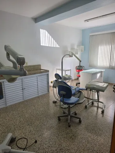 Vendo consultório odontológico.