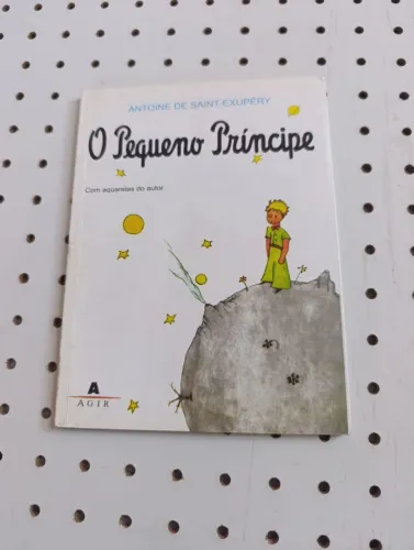Livro pequeno Príncipe de Saint Exupery