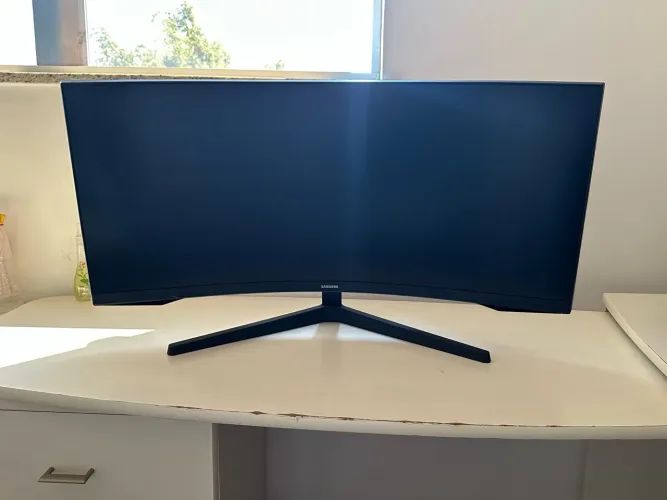 Monitor Samsung Odyssey G5 34" Ultrawide Curvo 165