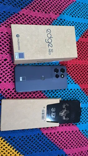 Vendo ou troco Edge 50 neo 256 g e 8 + 4 ram (3 meses de uso)