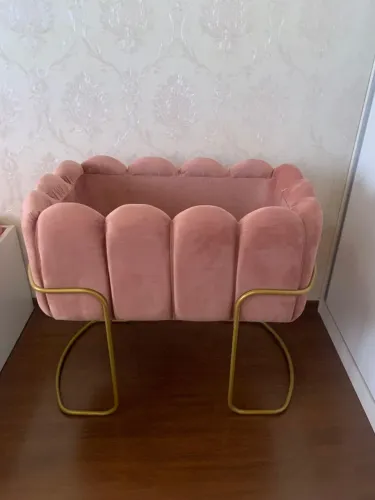 Berço rosa moderno 