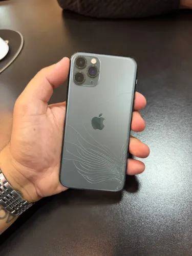 IPhone 11 Pro 64gb (Leia o anúncio)