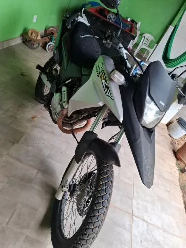 Moto xre 300 2018 empecavel quilometragem original nada para fazer só pegar e andar toda 