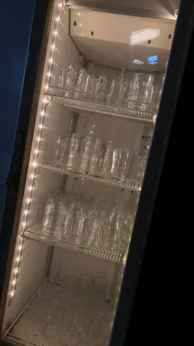 Cervejeira slim com led